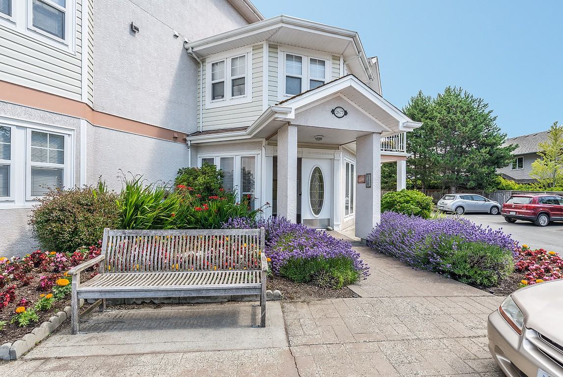 Ivy Manor - Photo 2 of 4