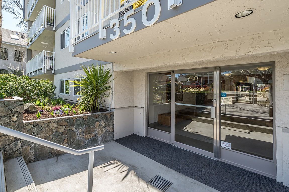 Linden Manor - Photo 3 of 6