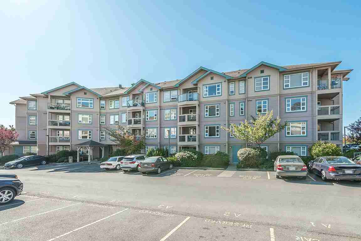 Christmas Hill Suites Apartments 789 Blackberry Road, Saanich, BC V8X