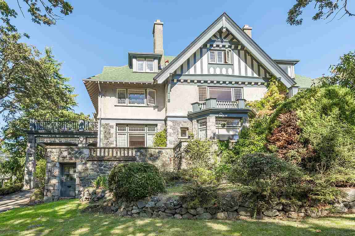 Galt House - Photo 2 of 4