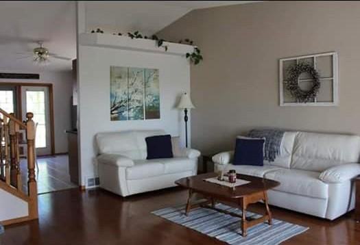 10610 Michaelis Boulevard - Photo 2 of 8