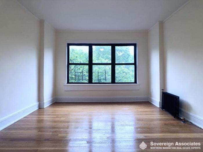 21 Fifth Avenue - Photo 3 of 9