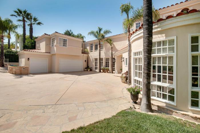 24927 Palmilla Drive - Photo 3 of 44