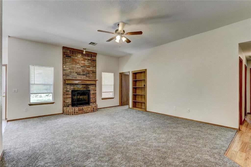 305 Waterfront Drive - Photo 5 of 38