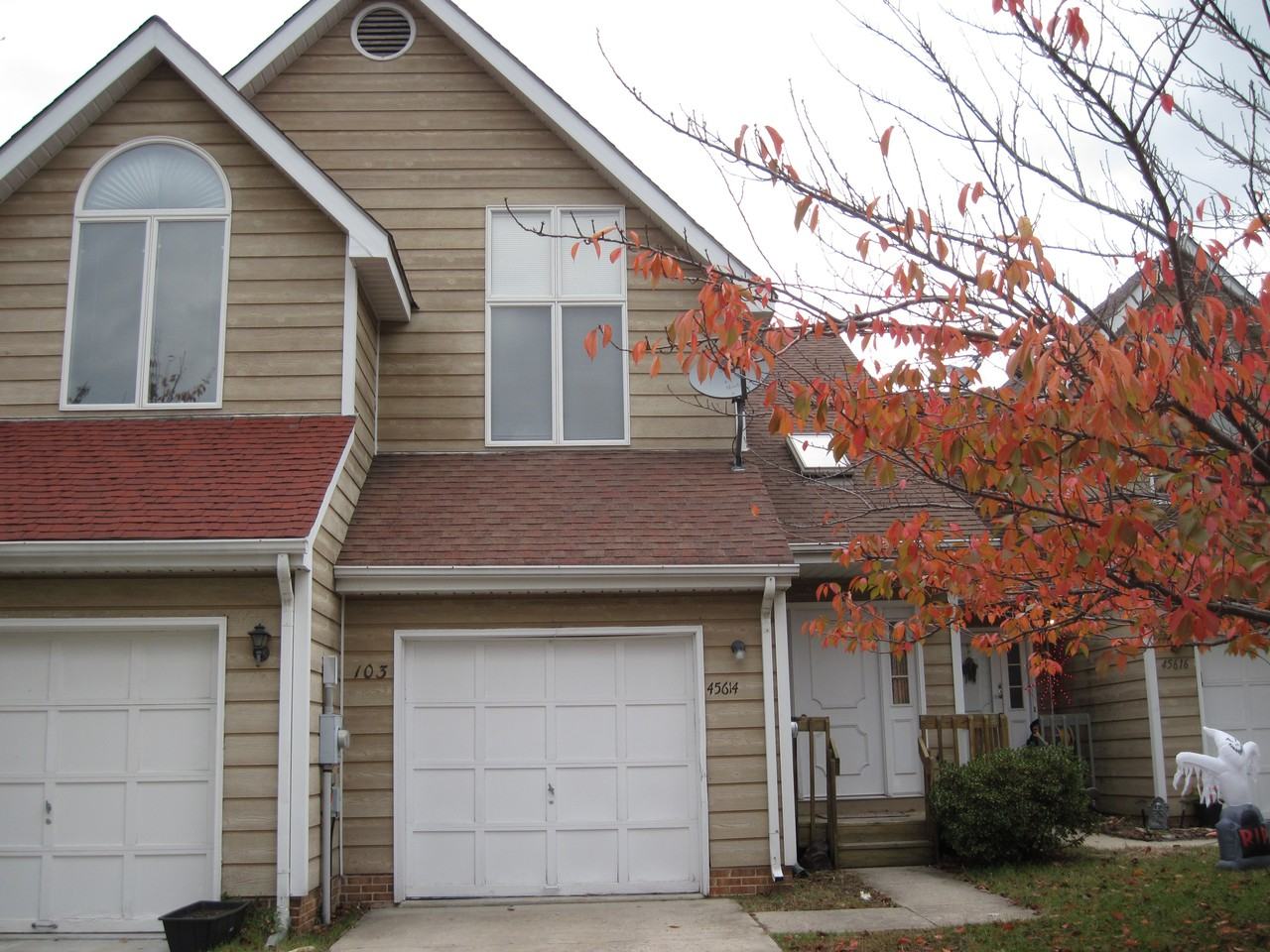 45614 Longfields Village Drive - Photo 2 of 21