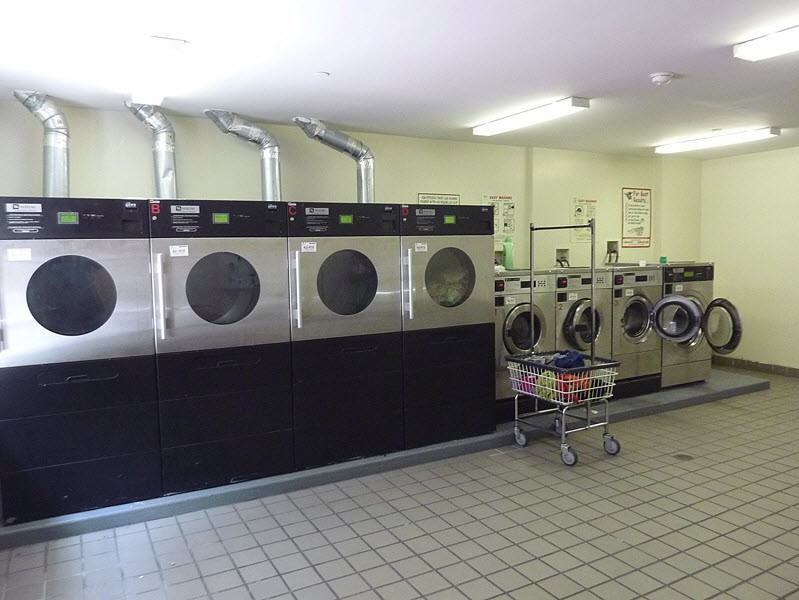 2007 Lafontaine Avenue - Photo 2 of 9