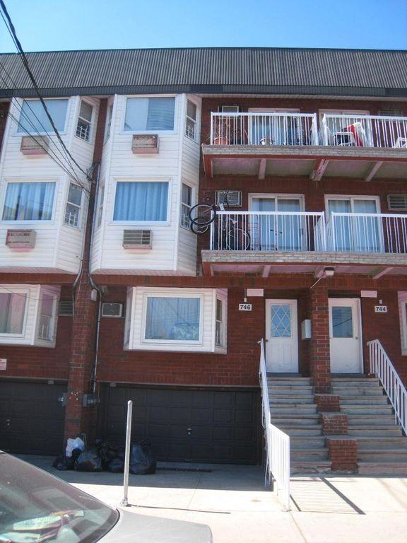 746 East 103rd Street - Photo 3 of 3