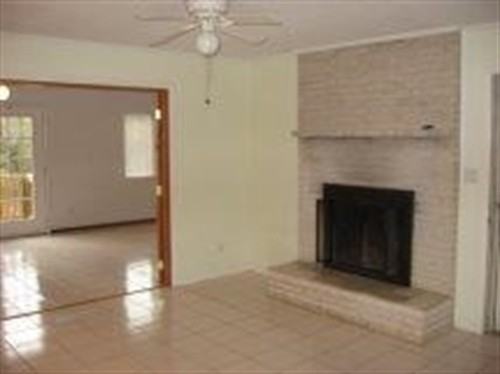 96 Lakeview Dr - Photo 3 of 7