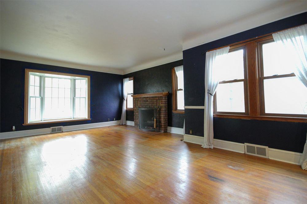 3300 East 24th Street - Photo 3 of 26