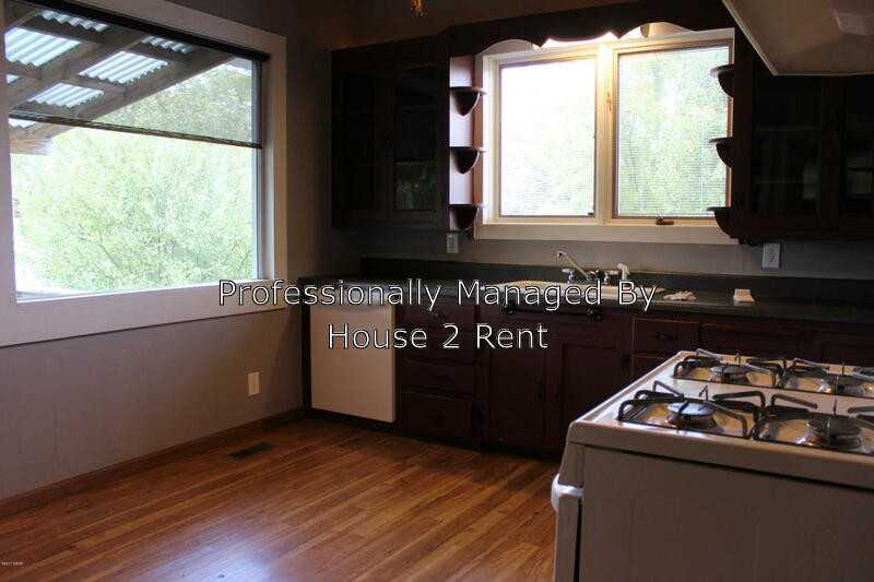 1016 S Fly - Photo 2 of 3