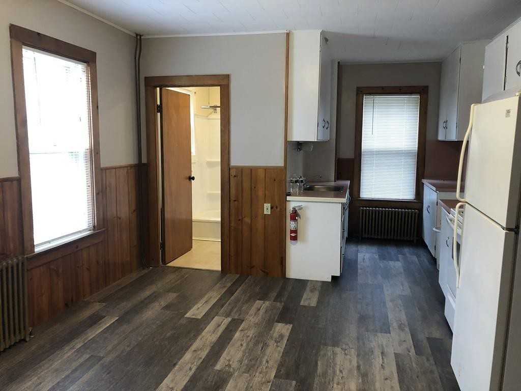 10 Washington St Unit 1 - Photo 2 of 9