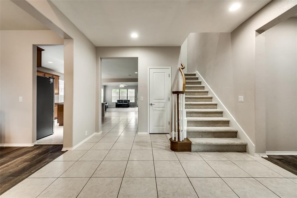 1355 Ventura Drive - Photo 3 of 36