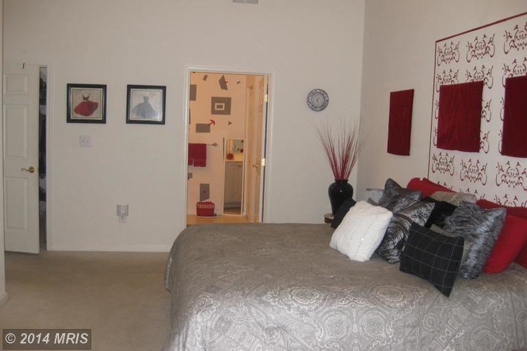 2602 Clarion Ct #402 - Photo 3 of 22