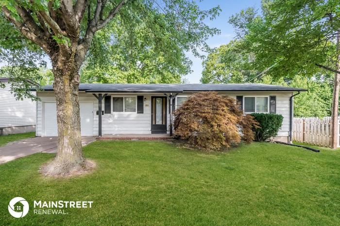 301 Imperial Drive - Photo 2 of 17