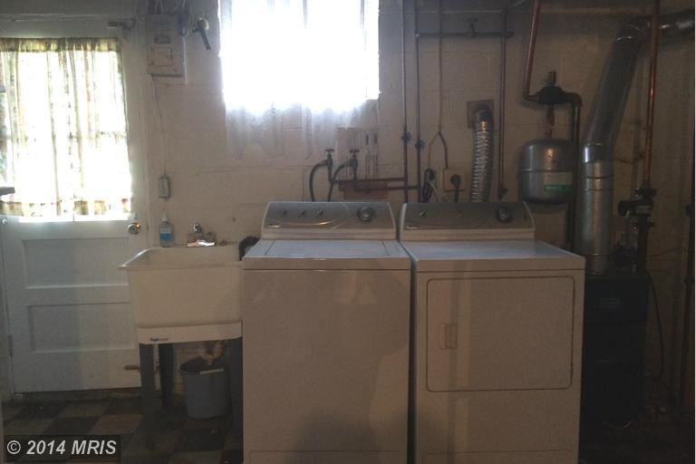 3554 Benzinger Rd - Photo 3 of 8