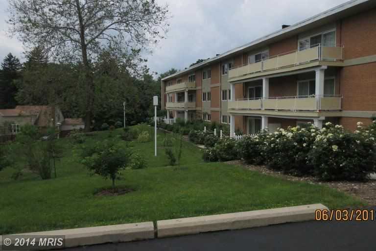 903 Woodson Rd #E - Photo 2 of 15