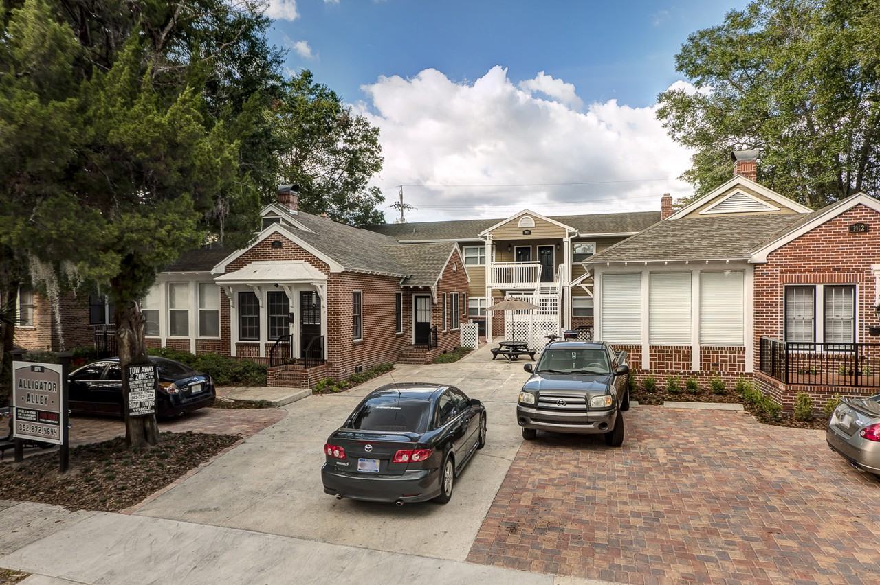 Alligator Alley - Photo 2 of 21