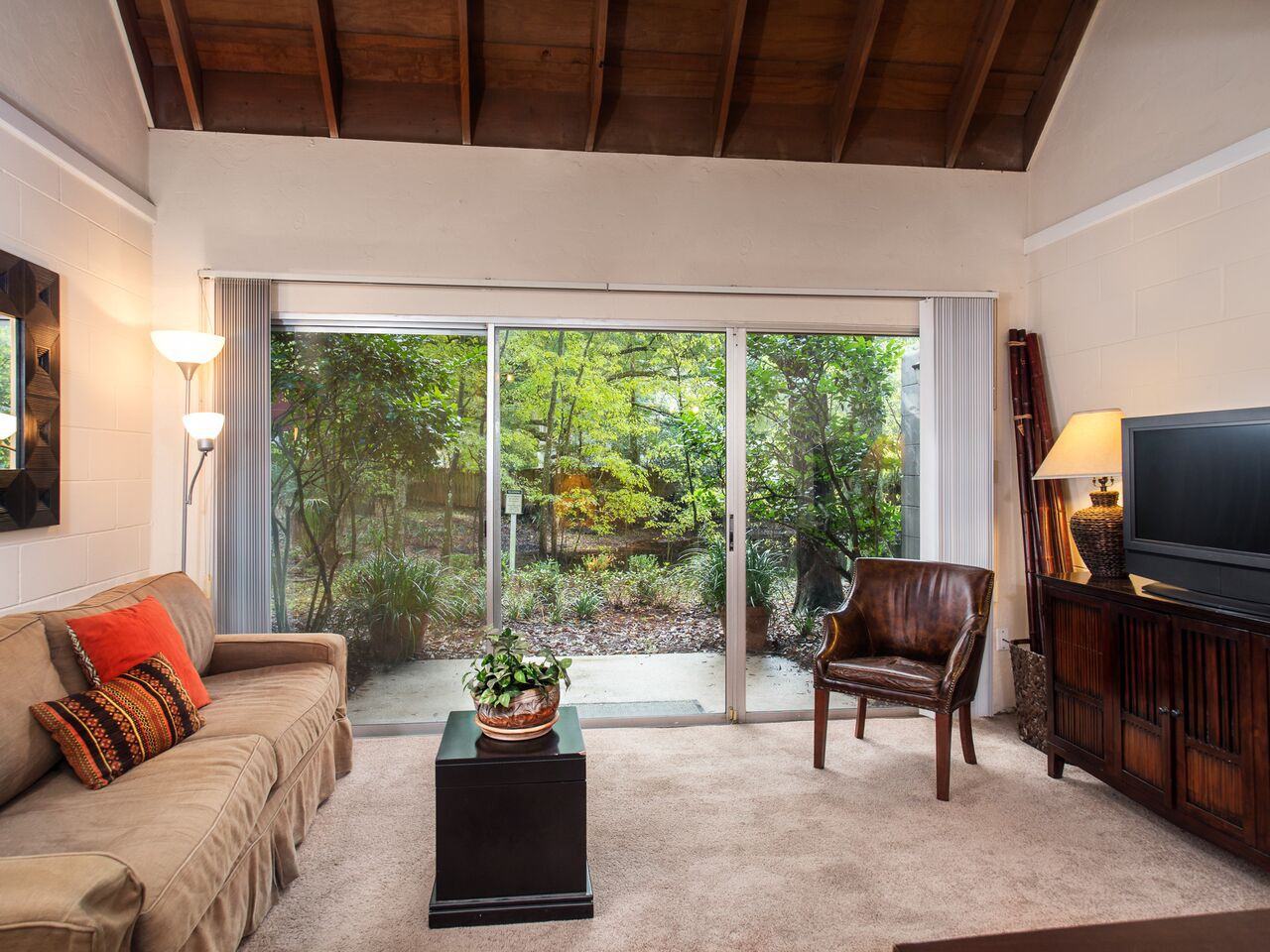 Bridgelight Townhomes - Photo 6 of 14