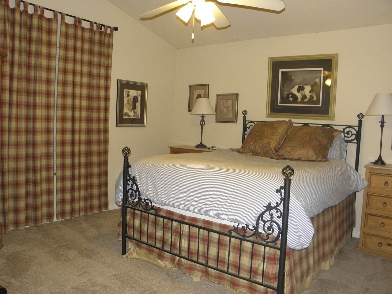 Eagle Point Villas - Photo 4 of 16