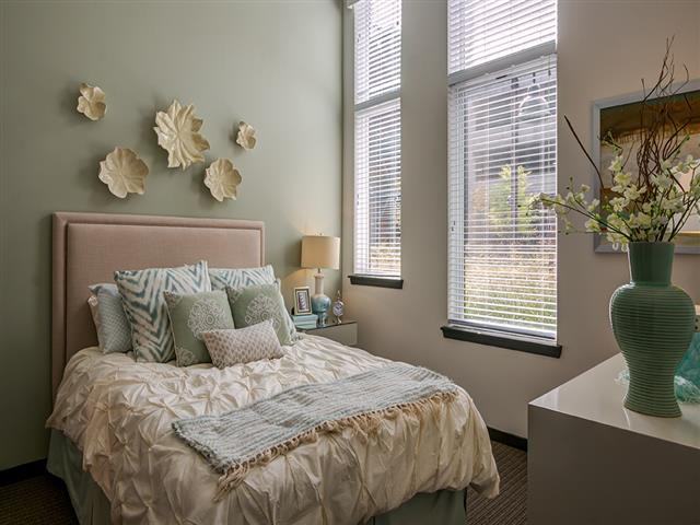 The Flats at Taylor Place - Photo 6 of 36