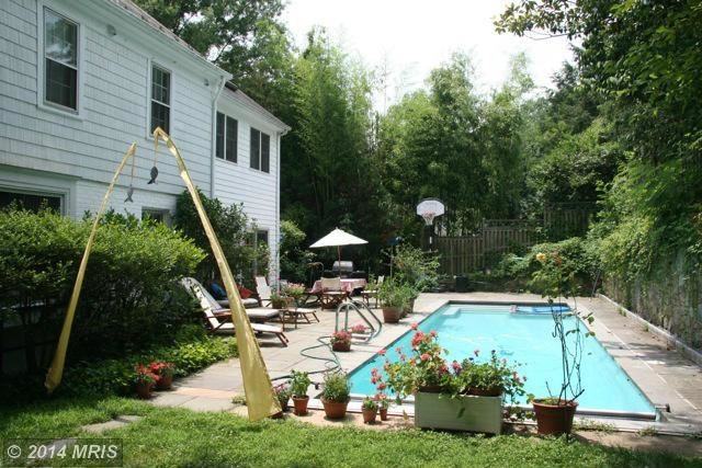 5049 Macomb St NW - Photo 2 of 21