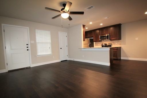 8147 Arbor Avenue - Photo 3 of 23