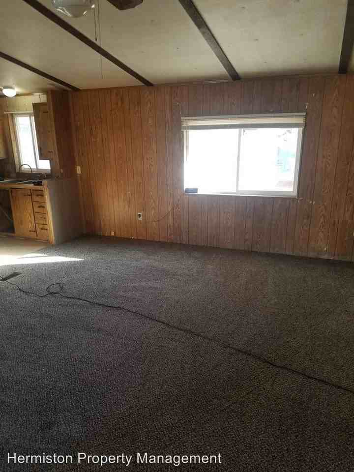 175 Elizabeth Dr - Photo 3 of 15