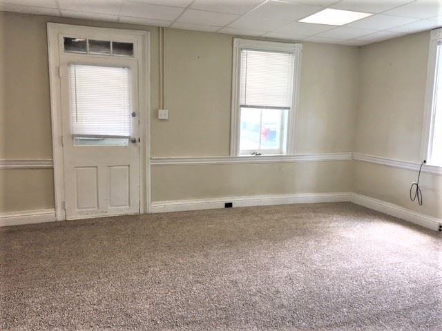 142 Main St - Photo 2 of 11