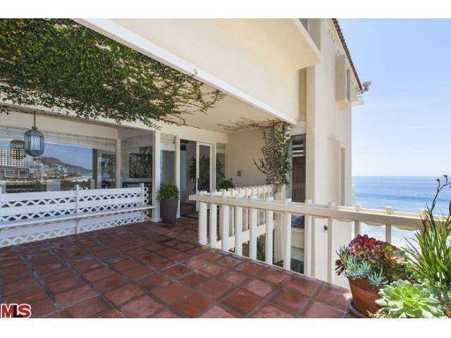 24712 Malibu Rd - Photo 2 of 27