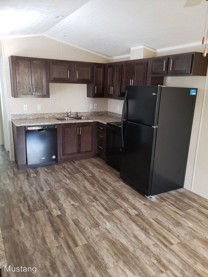 442 Millers Lane Space 9 - Photo 2 of 6