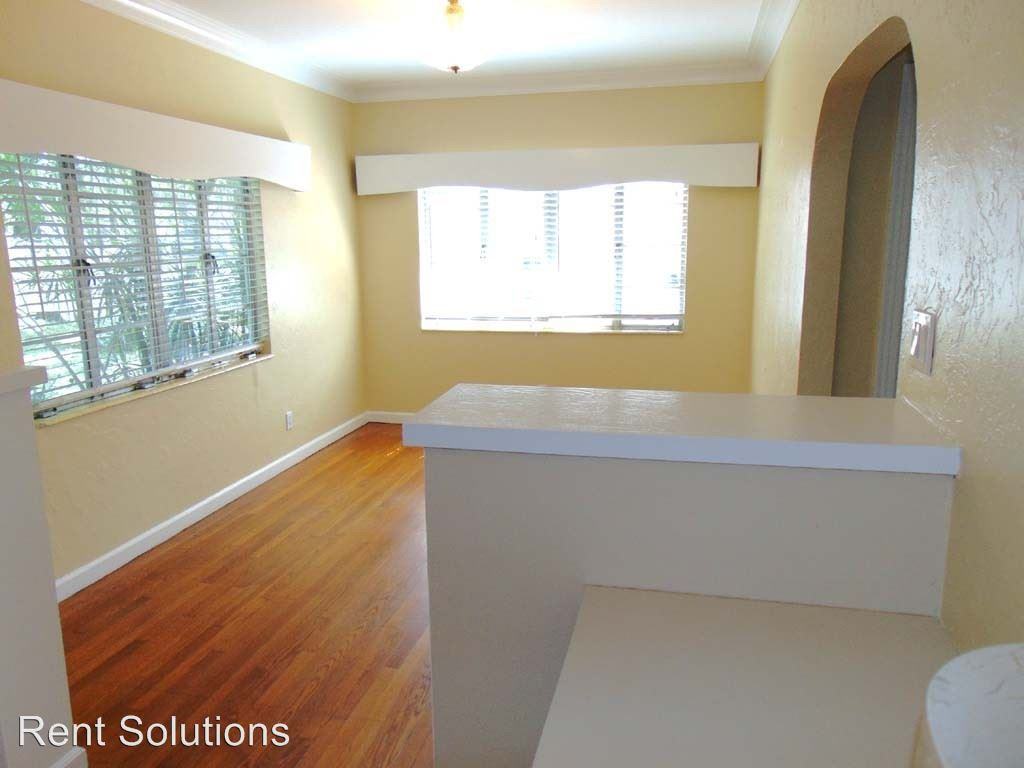 1949 5th St N - Photo 2 of 21