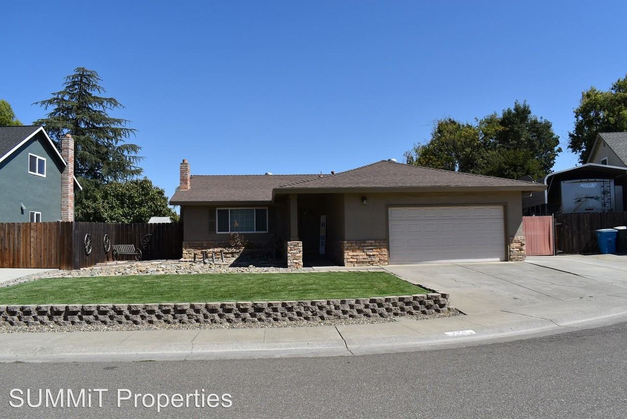 770 Nancy Drive - Photo 2 of 19