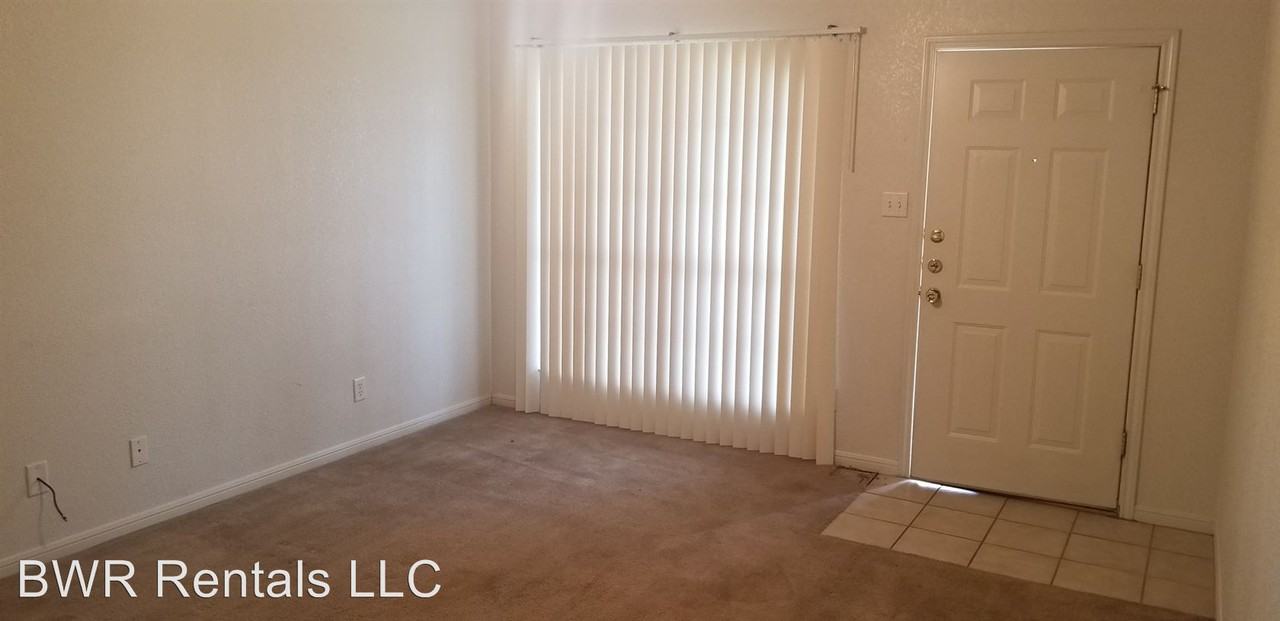 3207 DANNEN CT - Photo 2 of 9