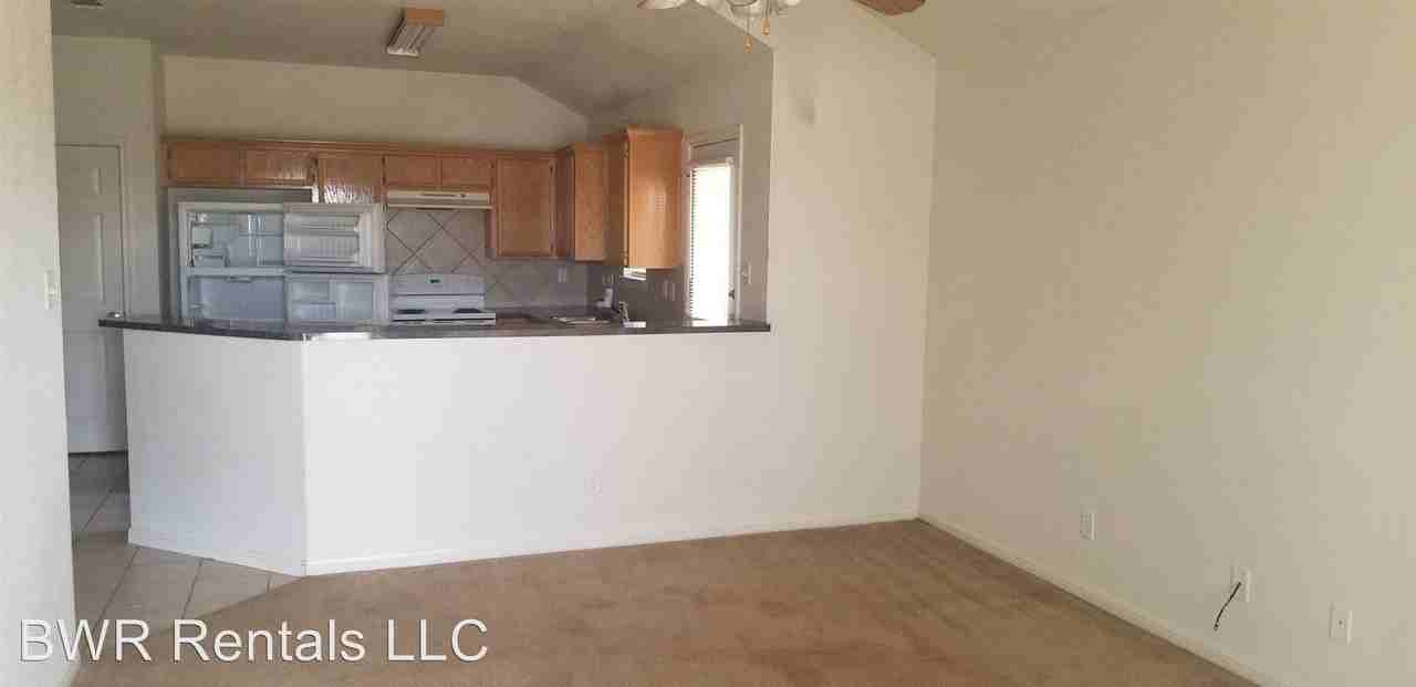 3207 DANNEN CT - Photo 3 of 9