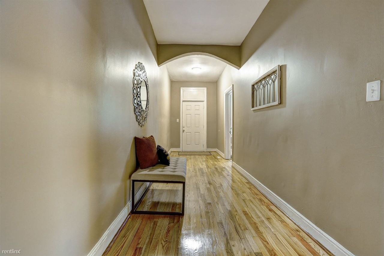 1616 N 21st St - Photo 2 of 10