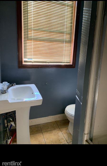 16 Knight St 3 - Photo 2 of 18