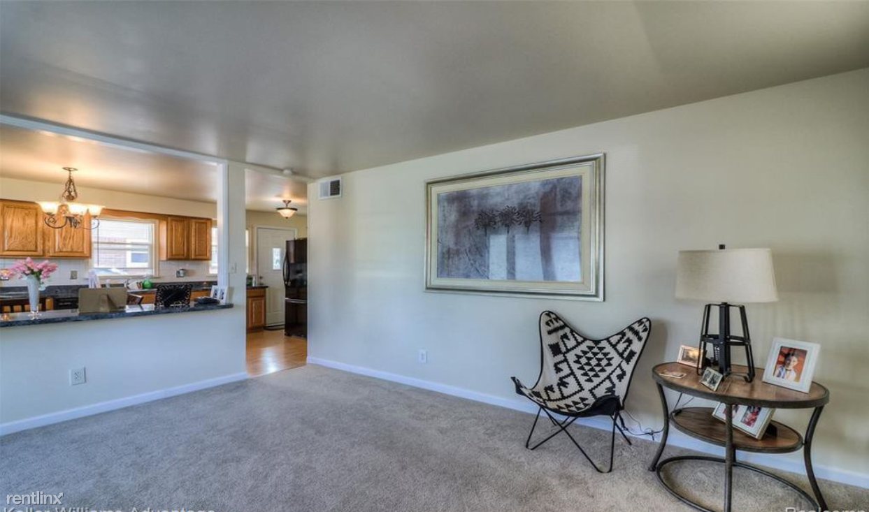 18532 Hamann St - Photo 2 of 10