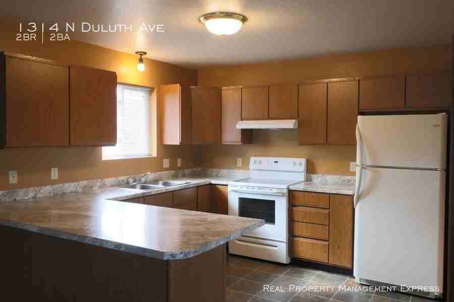 1314 N Duluth Ave - Photo 3 of 17