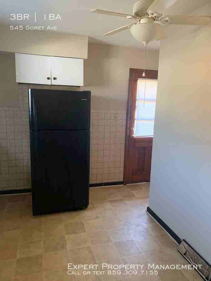 545 Gorey Ave - Photo 2 of 6
