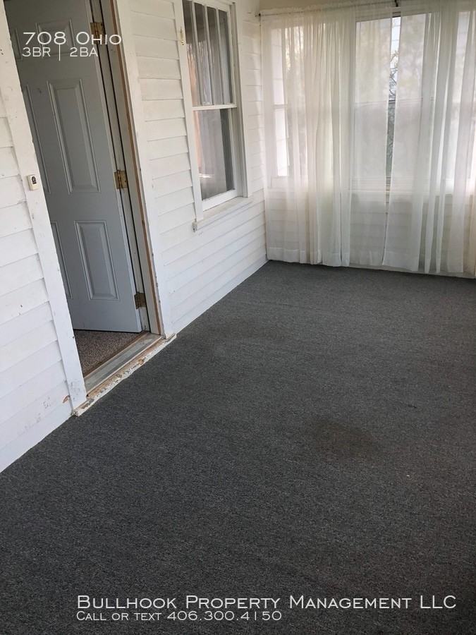 708 Ohio - Photo 2 of 21