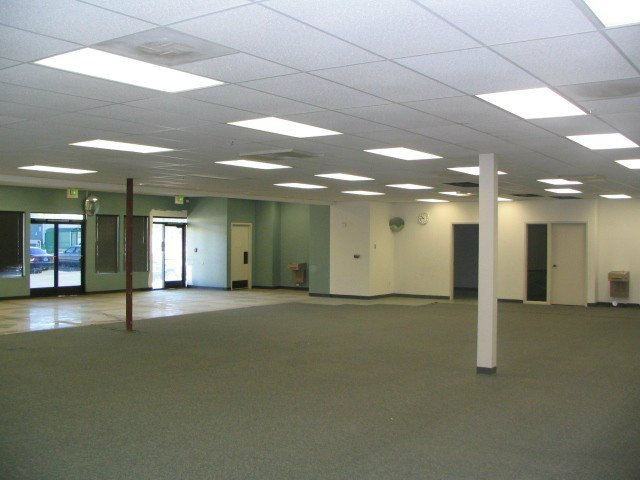 550 Walnut Ave - Photo 3 of 19