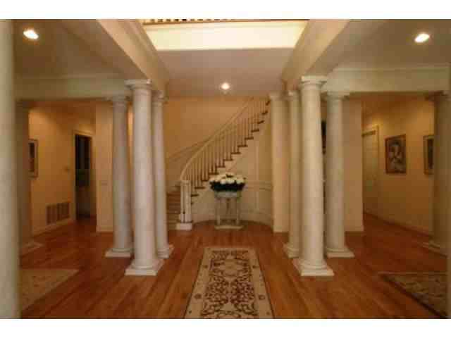 53 Magnolia Dr - Photo 3 of 20