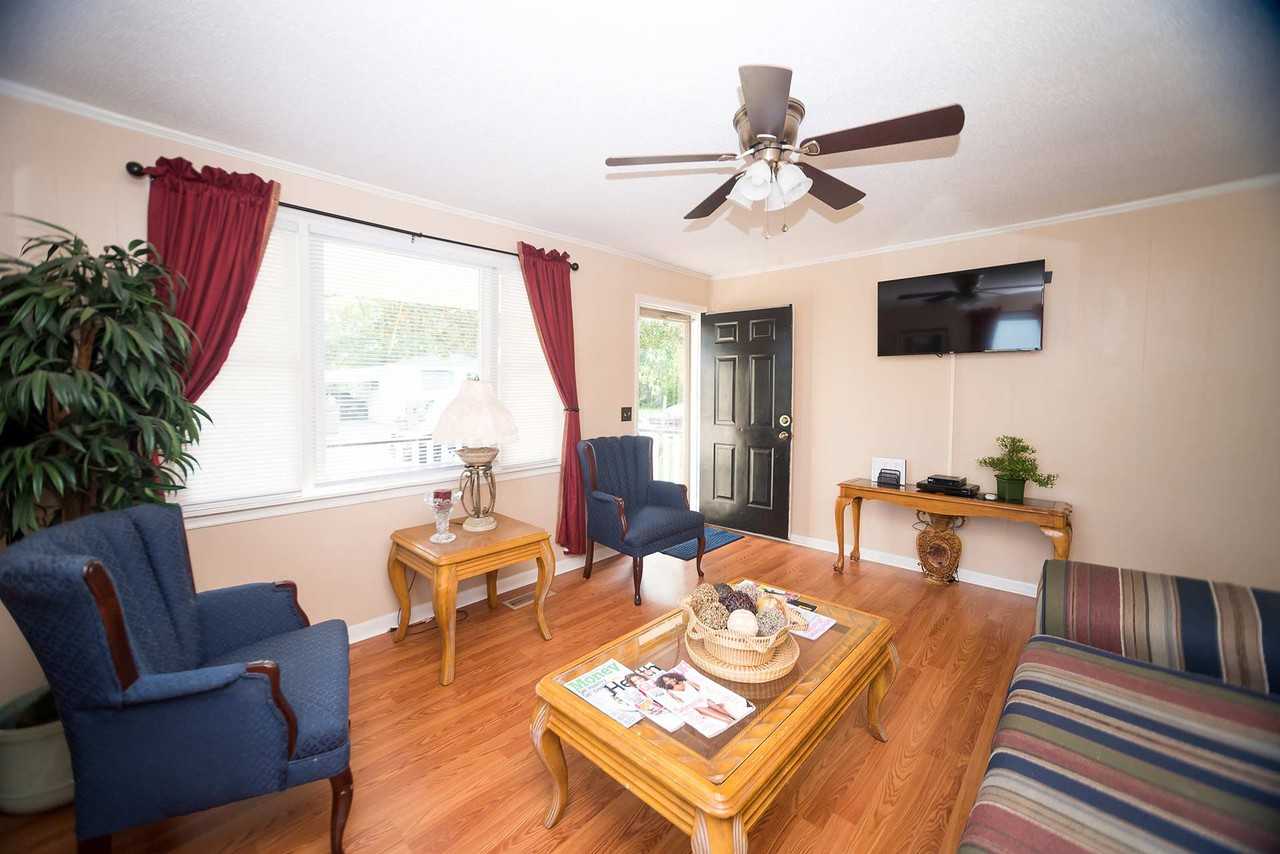 810 Burger St - Photo 2 of 18