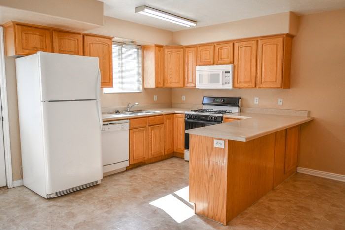 790 790 2720 East Street #6 - Photo 3 of 15