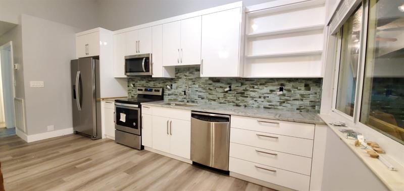 5222 Nw 80th Ter - Photo 2 of 3