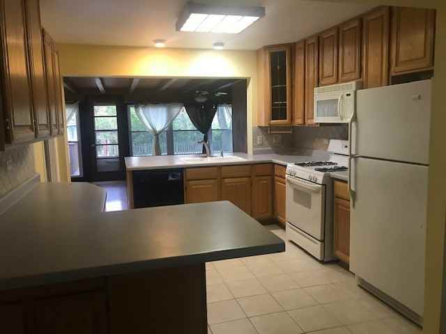 1906 Hazelwood - Photo 3 of 13