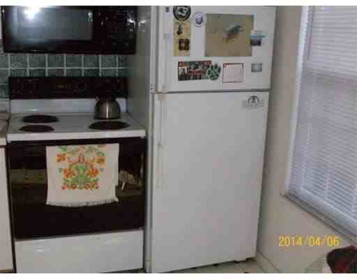 278 Manning St #304 - Photo 3 of 11