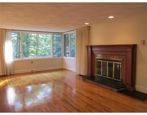 141 Meadowbrook Rd - Photo 3 of 26