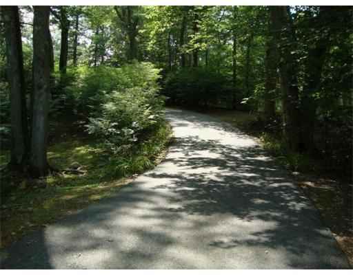 28 Pequot Rd #28 - Photo 2 of 14