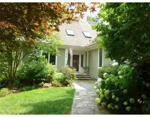 9 Southpoint Ln - Photo 2 of 9